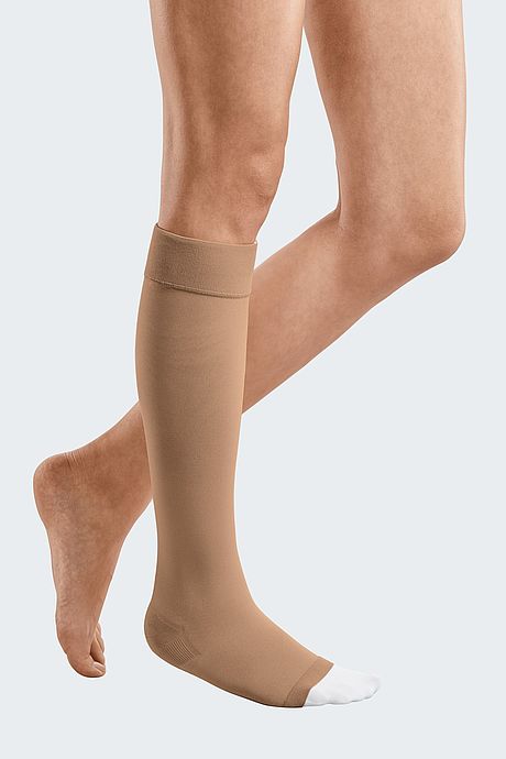 Mediven®Ulcer Stocking 20:20 Two-Layer System for Treatment of Venous Leg Ulcers Plus Optional Extra Liners